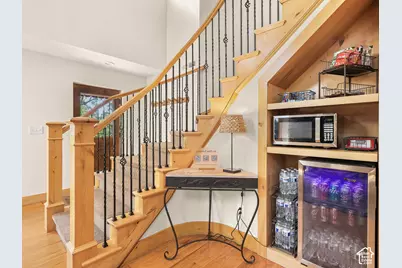 2275 E 6200 S, Holladay, UT 84121 - Photo 11