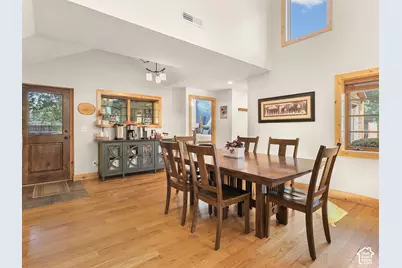 2275 E 6200 S, Holladay, UT 84121 - Photo 19