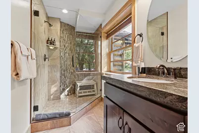 2275 E 6200 S, Holladay, UT 84121 - Photo 37