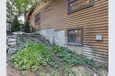 2275 E 6200 S, Holladay, UT 84121 - Photo 75