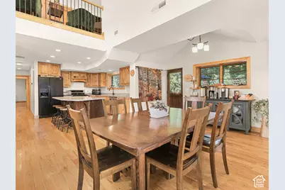 2275 E 6200 S, Holladay, UT 84121 - Photo 13