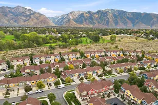 8985 S Heights Dr E, Sandy, UT 84094 - Photo 13