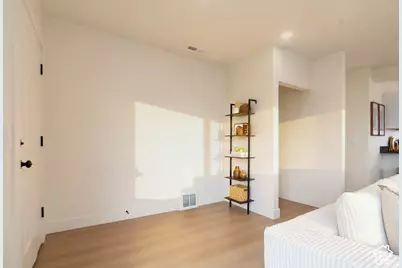 165 S 100 E, Kaysville, UT 84037 - Photo 7