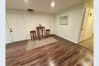 8120 S Cottonwood Hills Cir, Sandy, UT 84094 - Photo 13