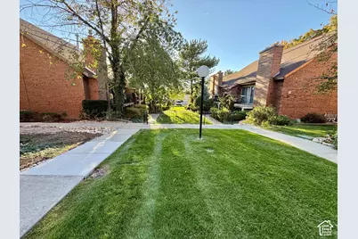 8120 S Cottonwood Hills Cir, Sandy, UT 84094 - Photo 37