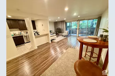 8120 S Cottonwood Hills Cir, Sandy, UT 84094 - Photo 7