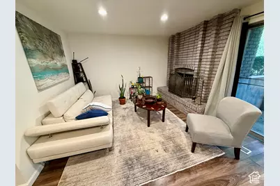 8120 S Cottonwood Hills Cir, Sandy, UT 84094 - Photo 9
