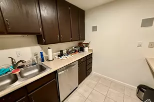8120 S Cottonwood Hills Circle, Sandy, UT 84094 - Photo 21