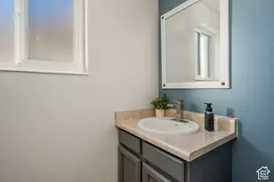 9750 S Indian Ridge Dr, Sandy, UT 84092 - Photo 23