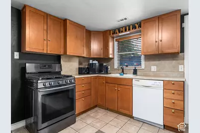 486 E 1000 S, Springville, UT 84663 - Photo 5