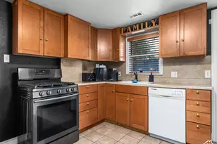 486 E 1000 S, Springville, UT 84663 - Photo 5
