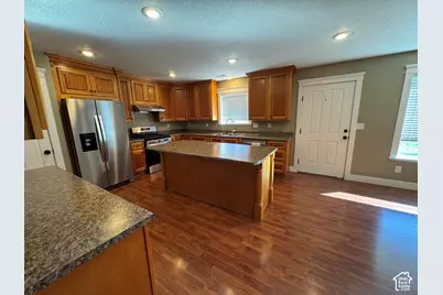 304 W 400 S, Hyde Park, UT 84318 - Photo 9