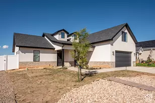 1137 N Yucca St, Cedar City, UT 84720 - Photo 3