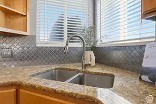 323 E 1375 N, Layton, UT 84041 - Photo 9