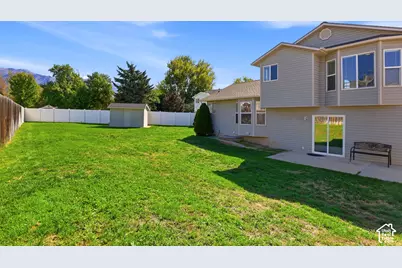 323 E 1375 N, Layton, UT 84041 - Photo 27
