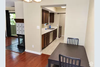 9186 S Jefferson Pl, Sandy, UT 84070 - Photo 5