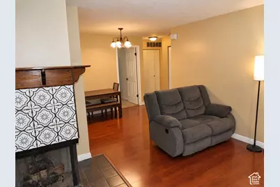 9186 S Jefferson Pl, Sandy, UT 84070 - Photo 3