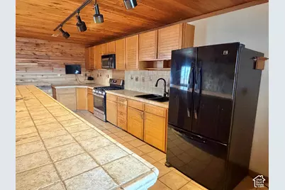 360 E 300 S, Castle Dale, UT 84513 - Photo 7