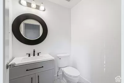 55 N 200 E, Hyrum, UT 84319 - Photo 13
