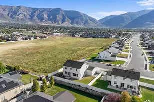 2211 N 200 W, Harrisville, UT 84414 - Photo 31