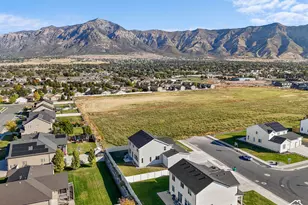 2211 N 200 W, Harrisville, UT 84414 - Photo 29