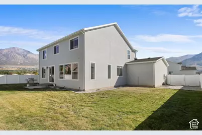 2211 N 200 W, Harrisville, UT 84414 - Photo 23