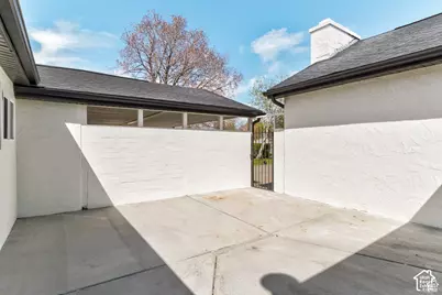 8560 S 700 St E, Sandy, UT 84070 - Photo 19