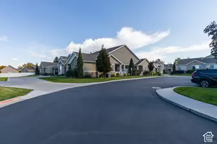 3139 S 7025 W, West Valley, UT 84128 - Photo 27