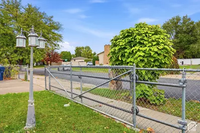 10576 S Golden Willow Dr, Sandy, UT 84070 - Photo 39