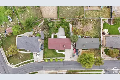 10576 S Golden Willow Dr, Sandy, UT 84070 - Photo 3