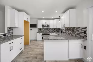 4042 W Paskay Dr, West Valley, UT 84120 - Photo 5