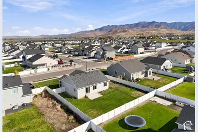 726 W 400 N, Smithfield, UT 84335 - Photo 31