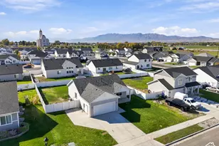 726 W 400 N, Smithfield, UT 84335 - Photo 3