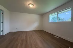 10537 S 3010 W, South Jordan, UT 84095 - Photo 33