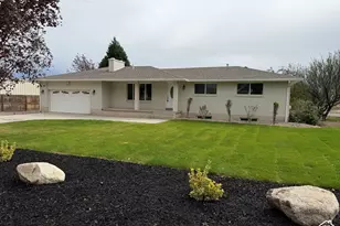 10537 S 3010 W, South Jordan, UT 84095 - Photo 7