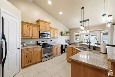 11957 S Waterhouse Ct, Riverton, UT 84065 - Photo 13