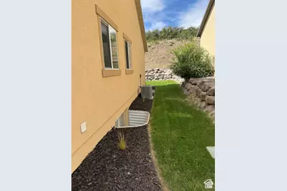 15158 S Eagle Chase Dr, Draper (UT Cnty), UT 84020 - Photo 13