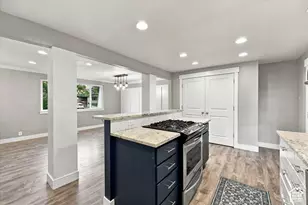 8450 S 1575 E, Sandy, UT 84093 - Photo 11