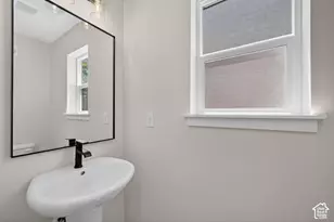 5762 S Tripp Ln W, Murray, UT 84107 - Photo 21