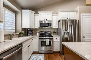 1648 S 2065 W, Woods Cross, UT 84087 - Photo 7