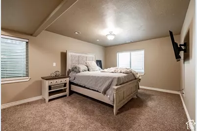 1648 S 2065 W, Woods Cross, UT 84087 - Photo 19