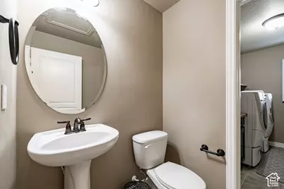1648 S 2065 W, Woods Cross, UT 84087 - Photo 15