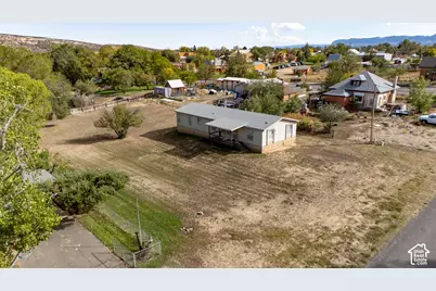30 N 200 W, Escalante, UT 84726 - Photo 1