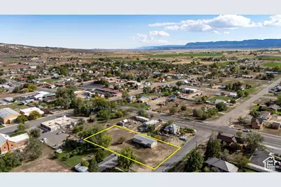 30 N 200 W, Escalante, UT 84726 - Photo 5