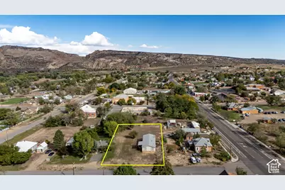30 N 200 W, Escalante, UT 84726 - Photo 1