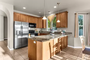 998 Berkshire Dr, North Salt Lake, UT 84054 - Photo 3