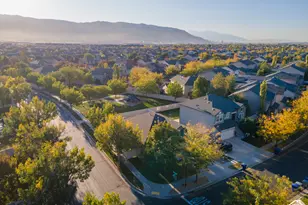 998 Berkshire Dr, North Salt Lake, UT 84054 - Photo 17