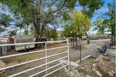 7981 S Temple Dr W, West Jordan, UT 84088 - Photo 21