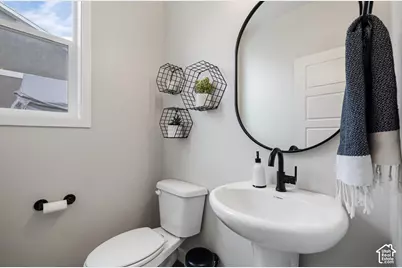 143 E Shorewood Dr, Saratoga Springs, UT 84045 - Photo 17