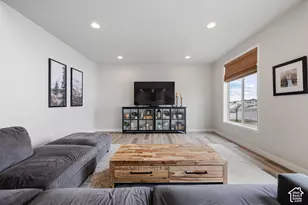 143 E Shorewood Dr, Saratoga Springs, UT 84045 - Photo 7